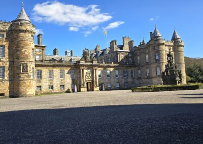 Post-Taikai Sightseeing - An in-use castle in Edinburgh.